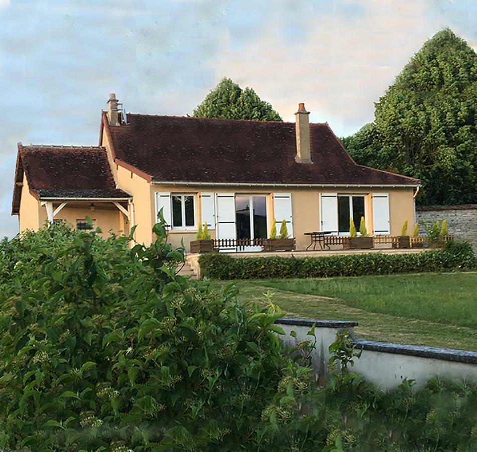 La Maison Et Son Jardin Sur Le Canal De Bourgogne Ravieres Exteriör bild