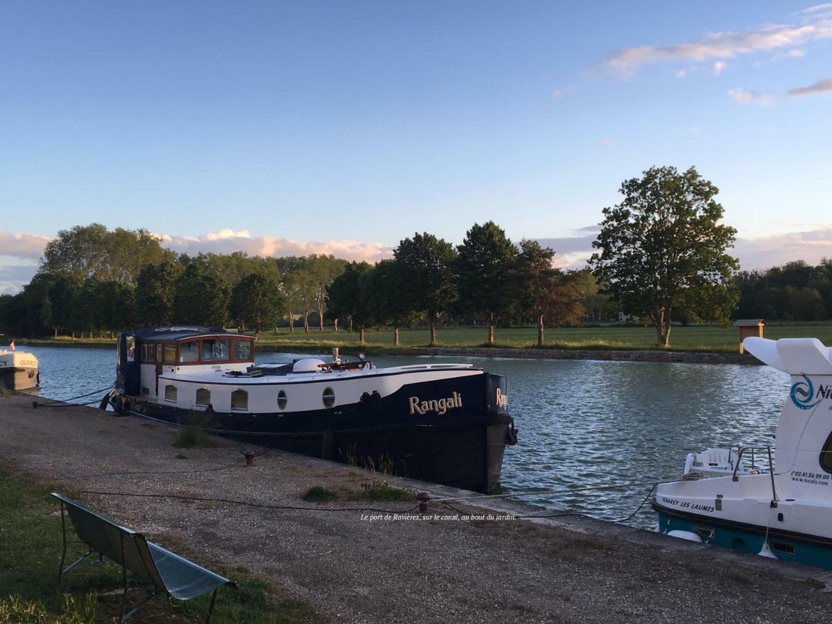 La Maison Et Son Jardin Sur Le Canal De Bourgogne Ravieres Exteriör bild